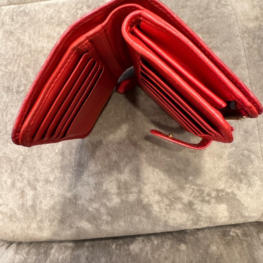 Authentic Prada wallet - Picture 4 of 8